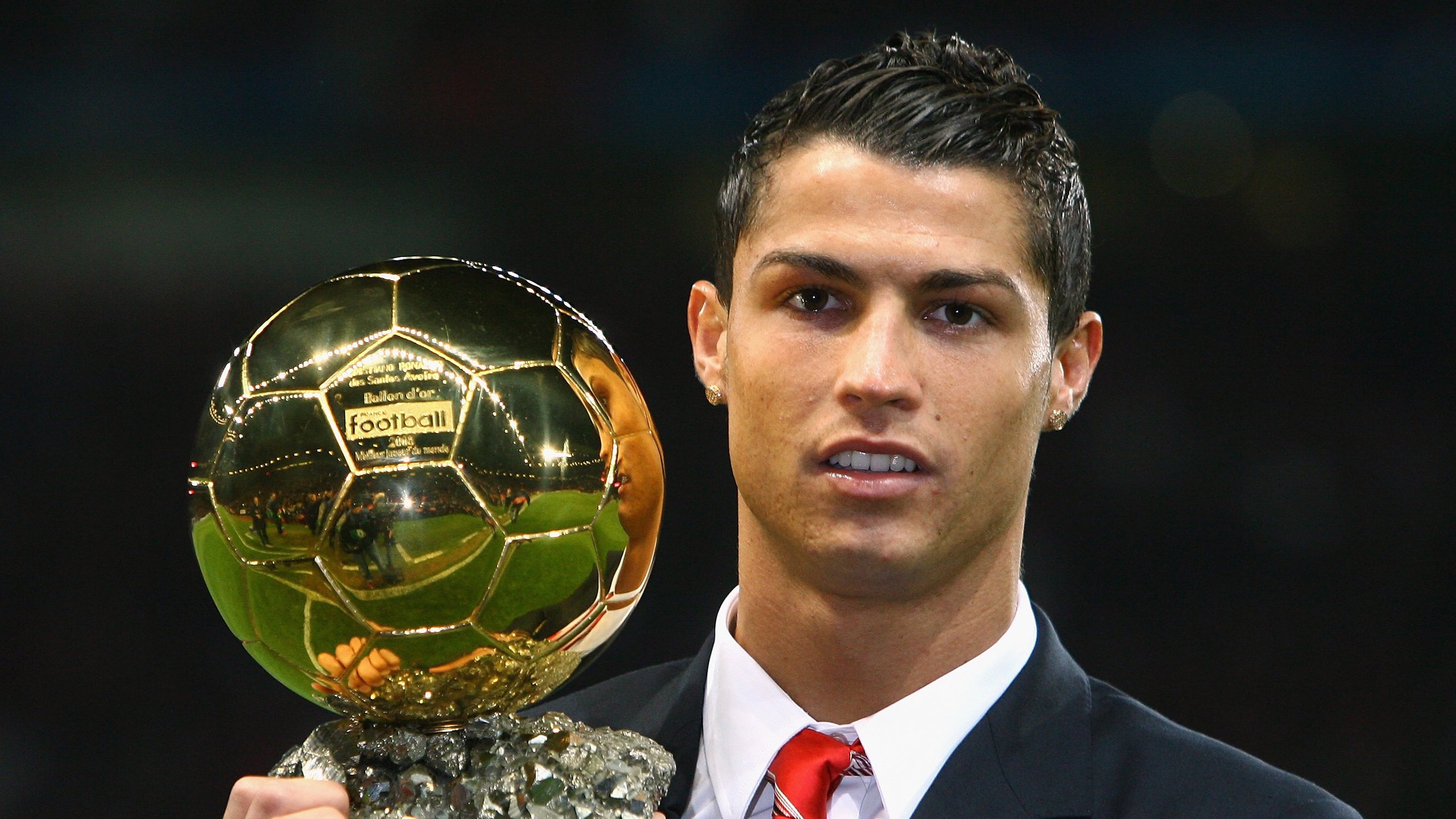 中国足球俱乐部球迷服务体系不断完善，中国足球俱乐部现状